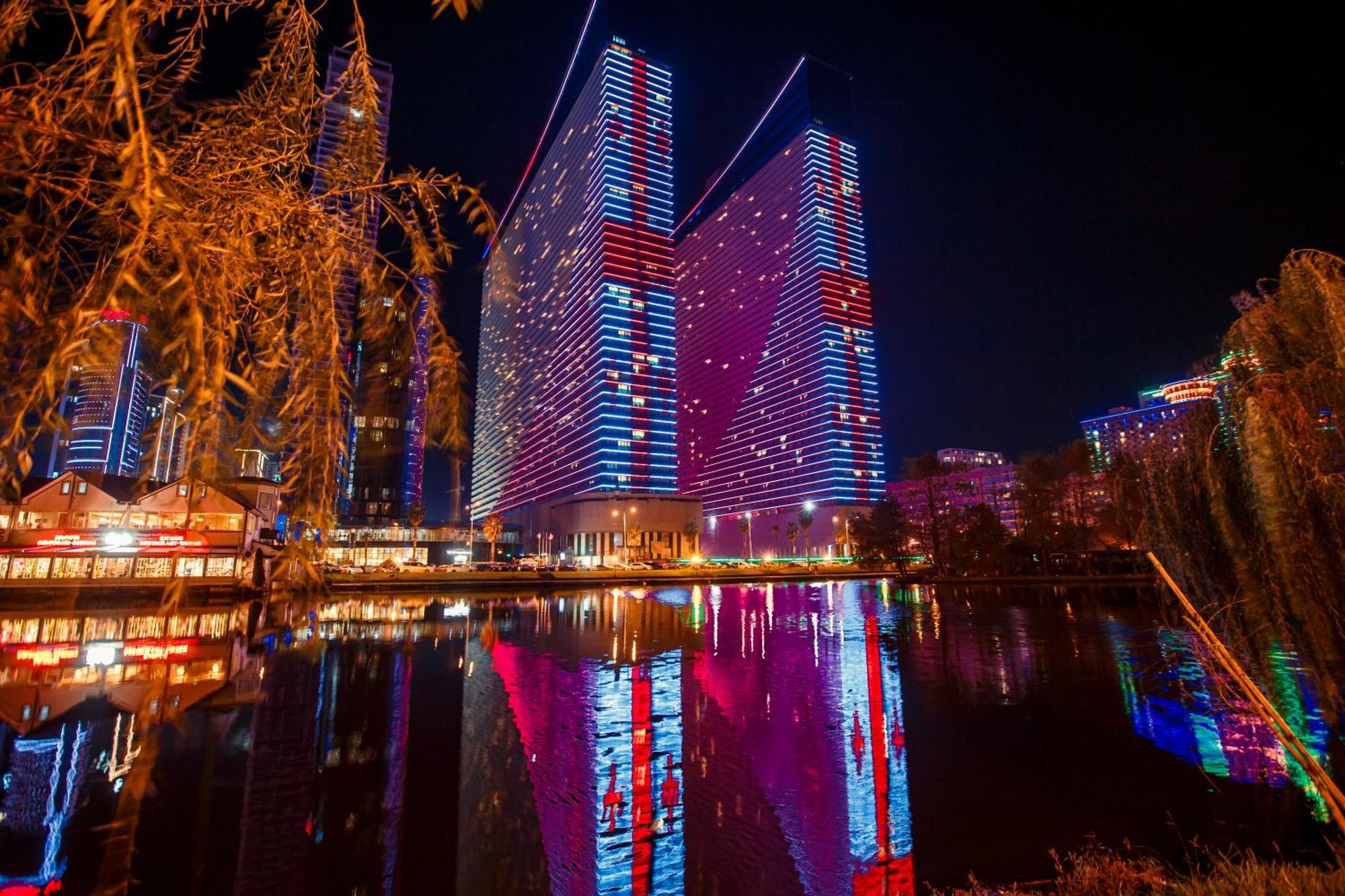 Panorama Batumi Beach Resort Buitenkant foto