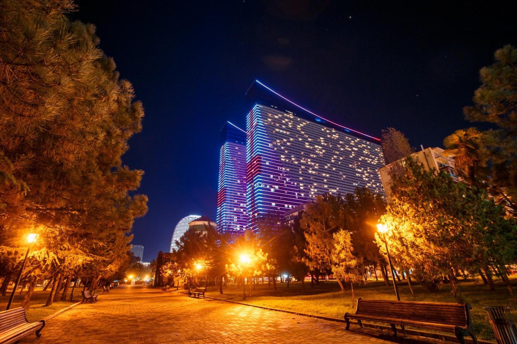 Panorama Batumi Beach Resort Buitenkant foto