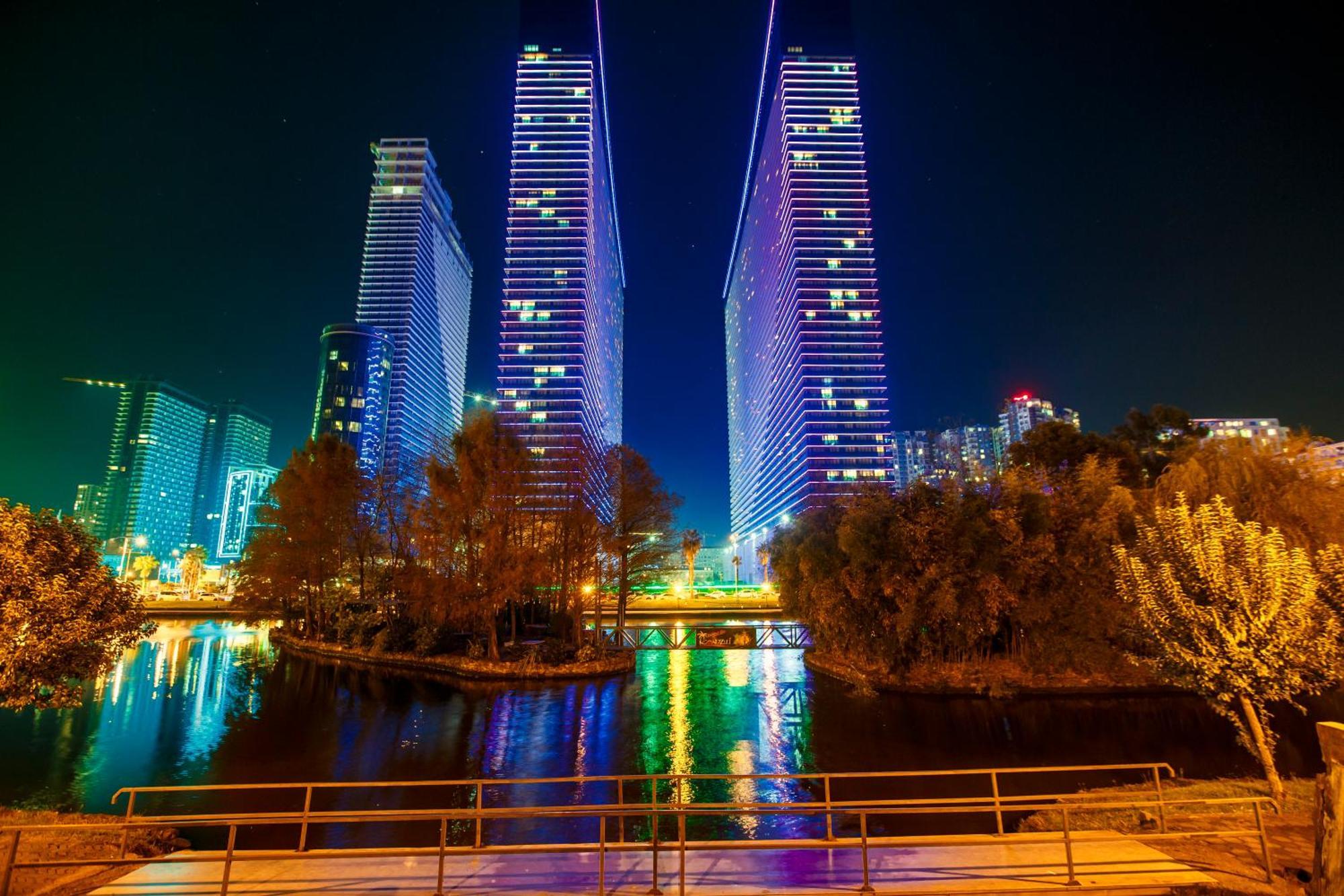 Panorama Batumi Beach Resort Buitenkant foto