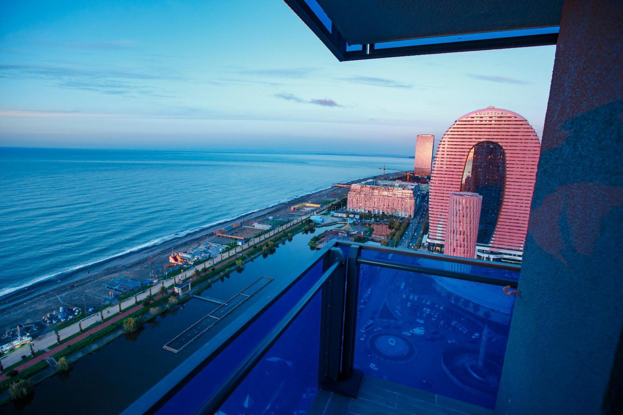 Panorama Batumi Beach Resort Buitenkant foto