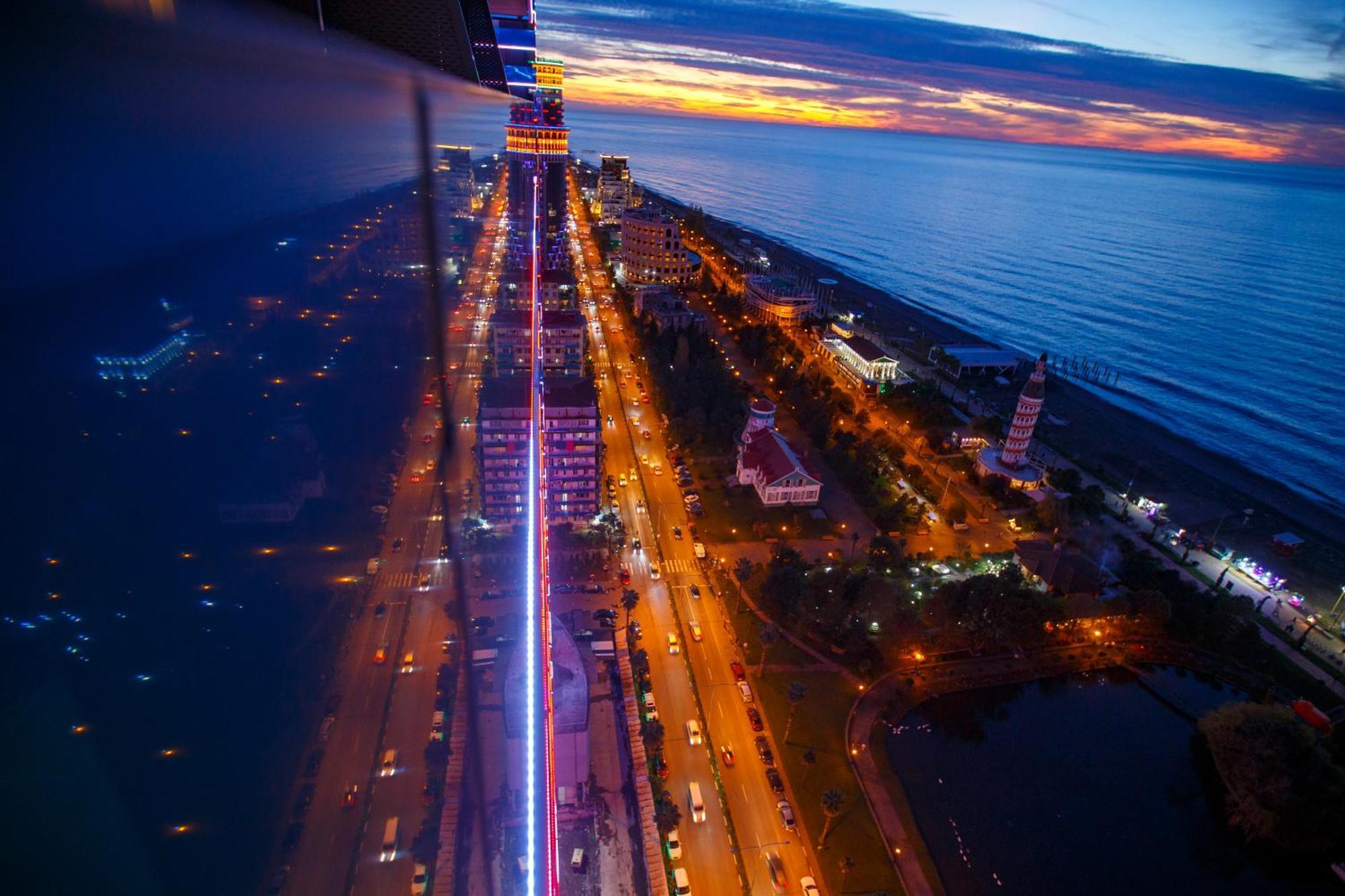 Panorama Batumi Beach Resort Buitenkant foto